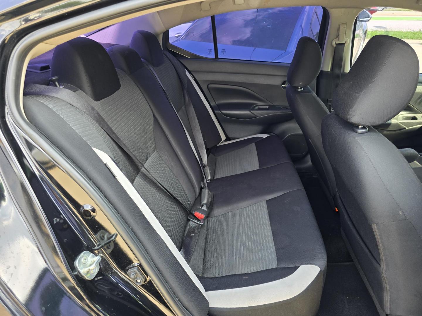 2020 BLACK Nissan Versa SV (3N1CN8EV5LL) , AUTO transmission, located at 2660 S.Garland Avenue, Garland, TX, 75041, (469) 298-3118, 32.885551, -96.655602 - Photo#17