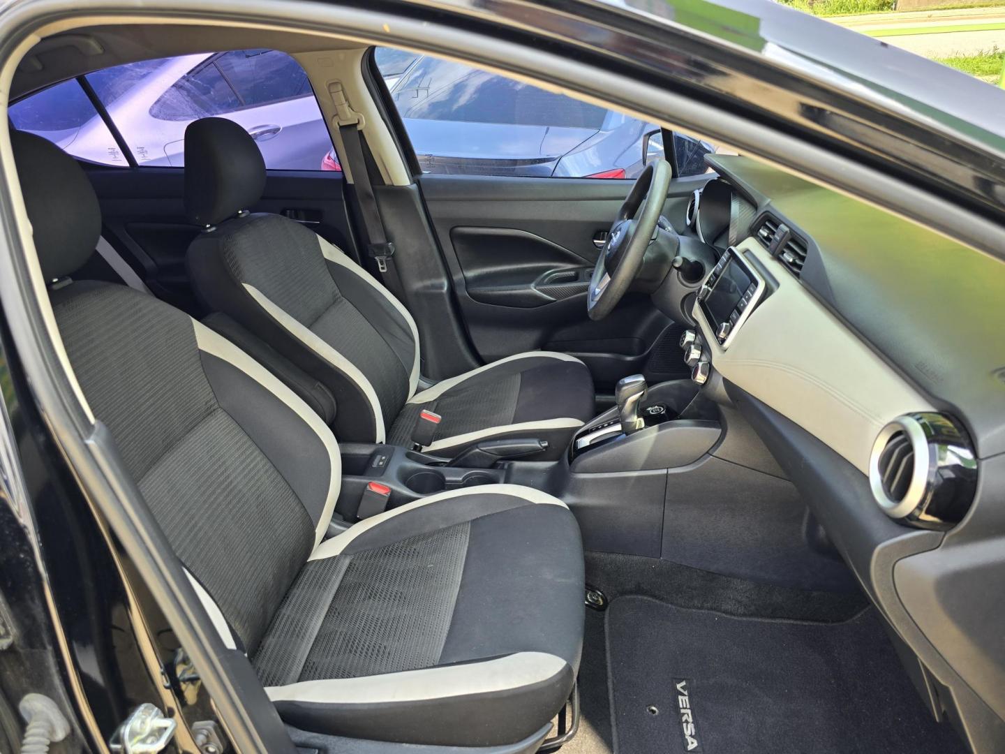 2020 BLACK Nissan Versa SV (3N1CN8EV5LL) , AUTO transmission, located at 2660 S.Garland Avenue, Garland, TX, 75041, (469) 298-3118, 32.885551, -96.655602 - Photo#18