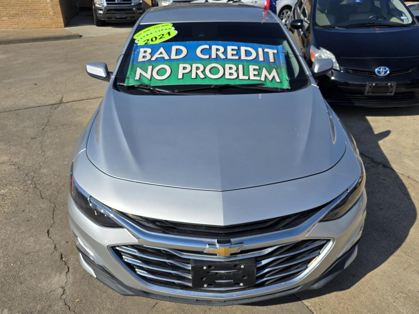 2021 SILVER Chevrolet Malibu LS (1G1ZB5ST0MF) with an 1.5L L4 DOHC 16V engine, 6A transmission, located at 2660 S.Garland Avenue, Garland, TX, 75041, (469) 298-3118, 32.885551, -96.655602 - Photo#8