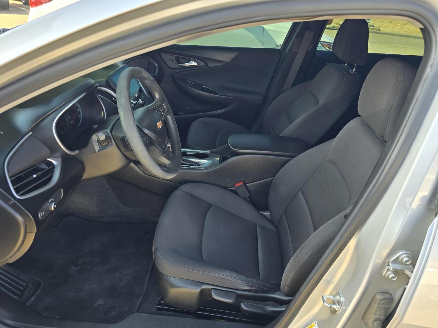 2021 SILVER Chevrolet Malibu LS (1G1ZB5ST0MF) with an 1.5L L4 DOHC 16V engine, 6A transmission, located at 2660 S.Garland Avenue, Garland, TX, 75041, (469) 298-3118, 32.885551, -96.655602 - Photo#11