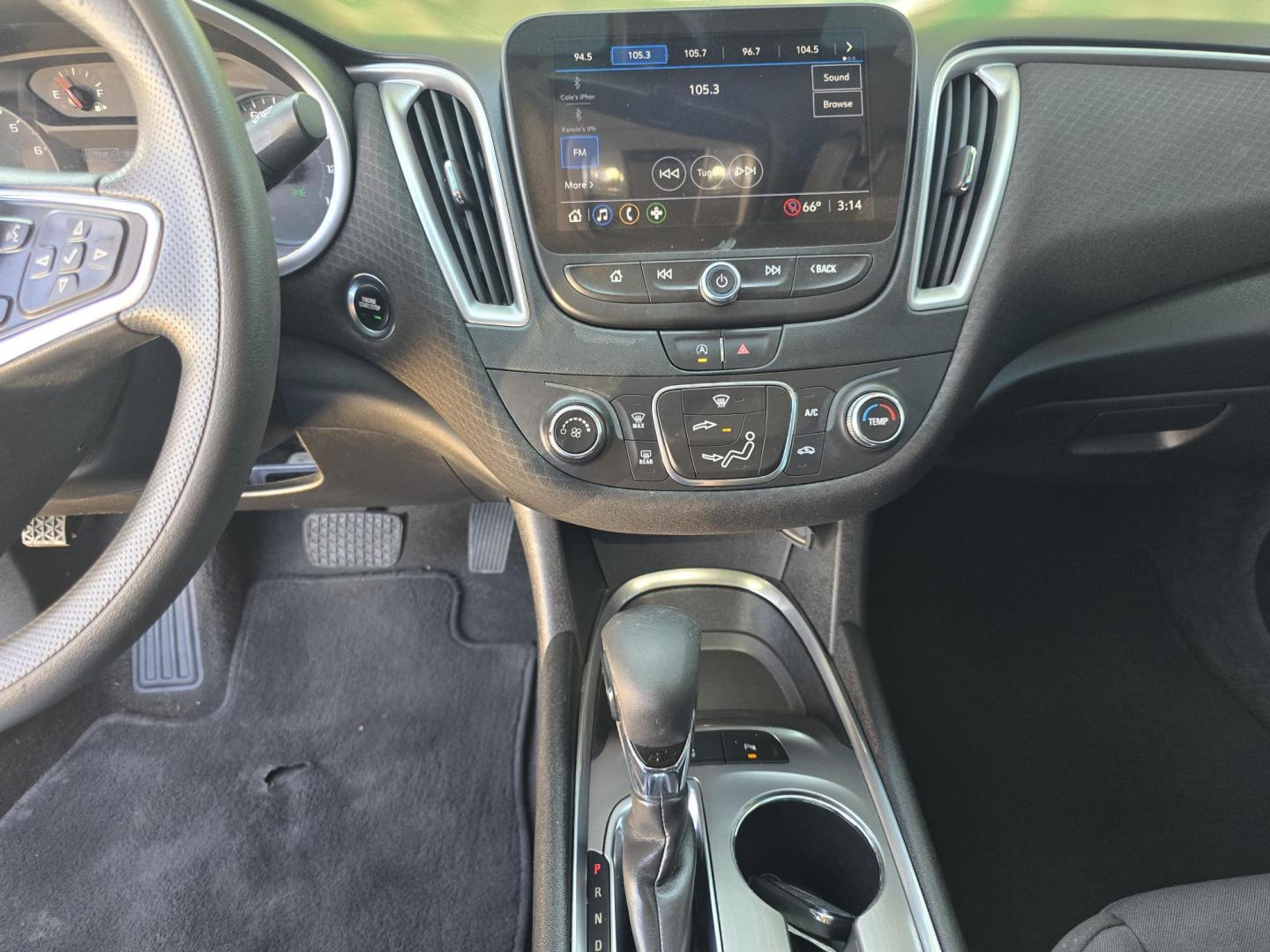 2021 SILVER Chevrolet Malibu LS (1G1ZB5ST0MF) with an 1.5L L4 DOHC 16V engine, 6A transmission, located at 2660 S.Garland Avenue, Garland, TX, 75041, (469) 298-3118, 32.885551, -96.655602 - Photo#14