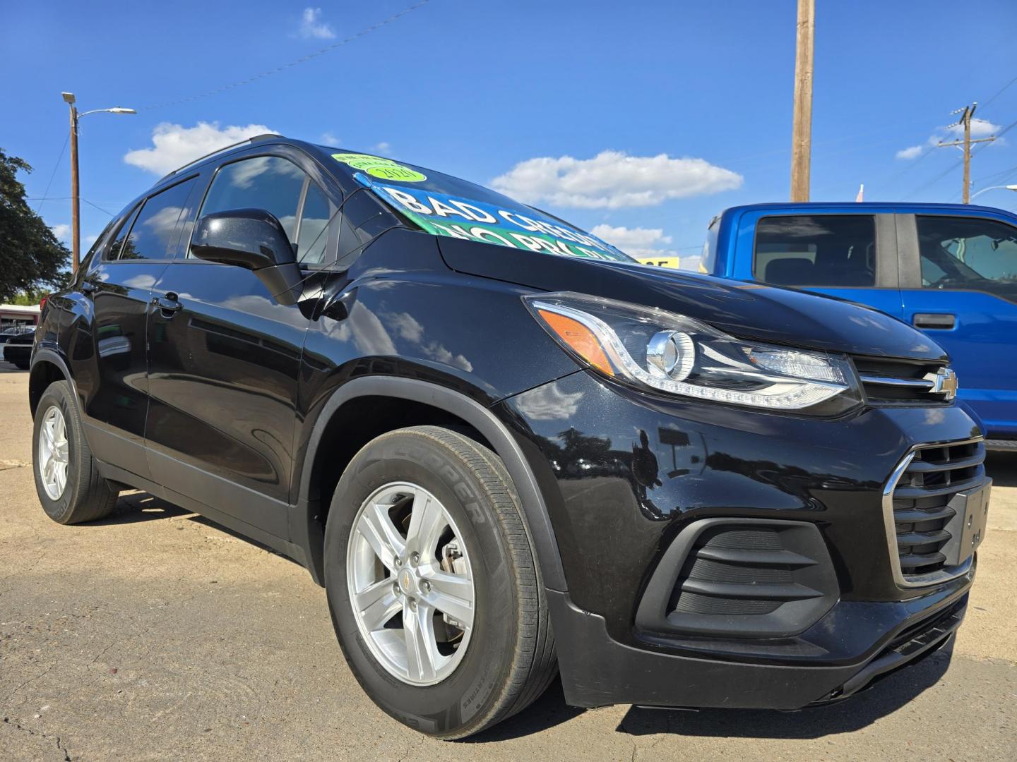 2022 BLACK Chevrolet Trax LT (KL7CJLSM4NB) with an 1.4L L4 DOHC 16V engine, 6A transmission, located at 2660 S.Garland Avenue, Garland, TX, 75041, (469) 298-3118, 32.885551, -96.655602 - Photo#1