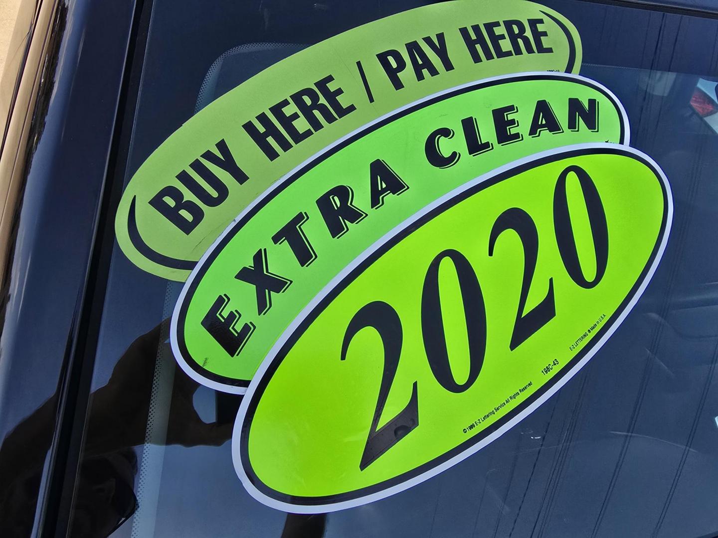 2022 BLACK Chevrolet Trax LT (KL7CJLSM4NB) with an 1.4L L4 DOHC 16V engine, 6A transmission, located at 2660 S.Garland Avenue, Garland, TX, 75041, (469) 298-3118, 32.885551, -96.655602 - Photo#22
